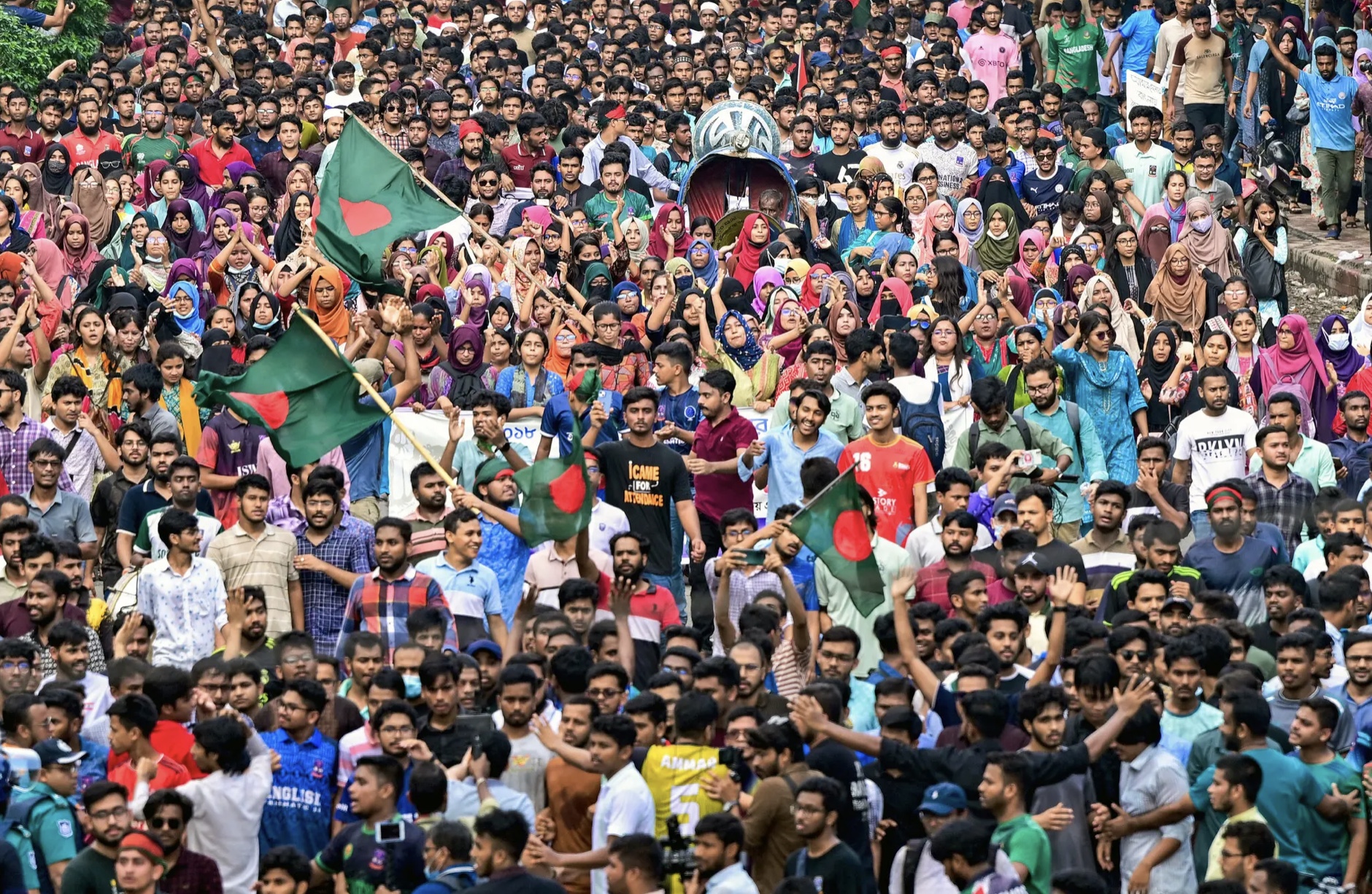 large group of protestors in Bangladesh, India